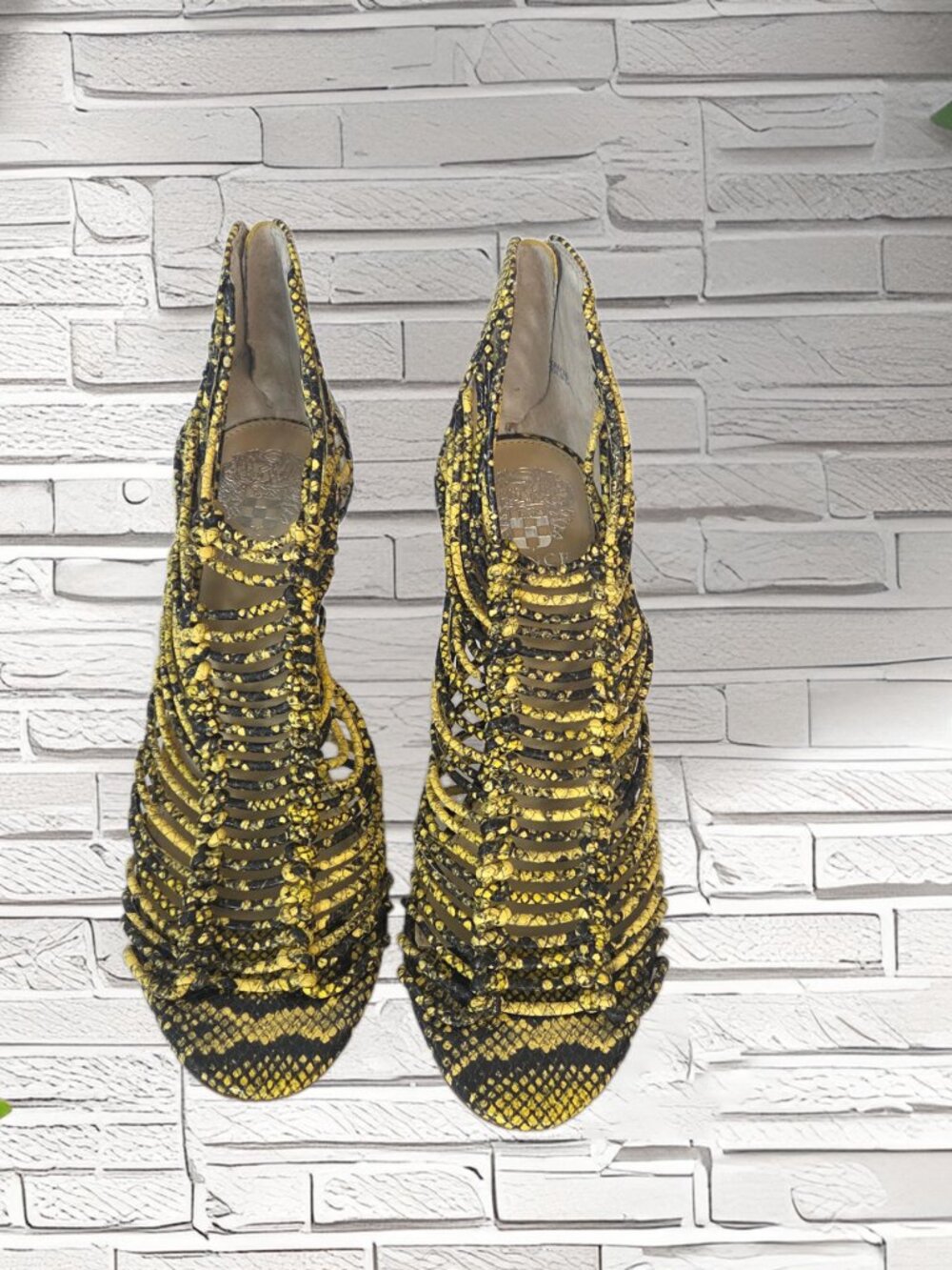 Vince Camuto Alsandra Yellow Snakeskin Strappy Cage Heel Sandals Women’s 7.5M